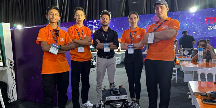 Öğrenciler, maden kazalarını önceden bildiren robot geliştirdi