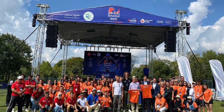 Oral-B Challenge istanbul Triatlonu, Beykoz’da yapıldı