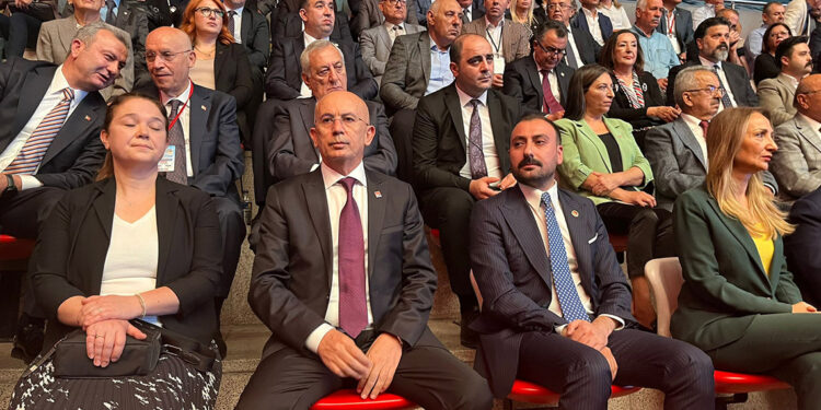 Ortaklık yaptığımız isimler CHP'yi dizayn etmeye çalışıyor