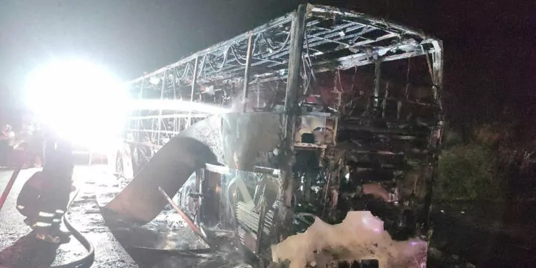 Osmaniye'de seyir halindeki yolcu otobüsünde yangın