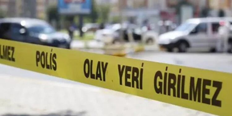 Otomobilde tabancayla eşini öldürdü