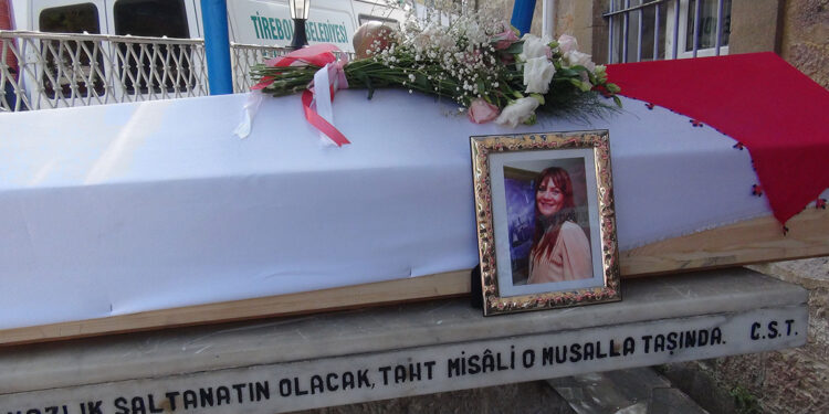 Oyuncu Seda Fettahoğlu, memleketinde toprağa verildi