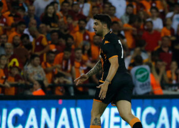 Ozan Tufan, ayın futbolcusu ödülüne aday gösterildi