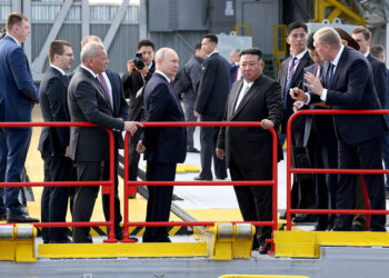 Putin ile Kim Jong-un bir araya geldi