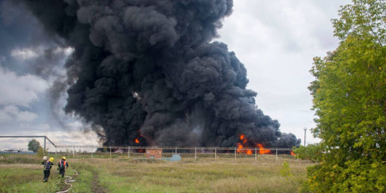 Rusya'da sanayi bölgesinde yangın