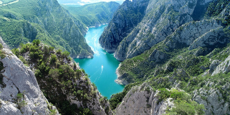 Şahinkaya Kanyonu, turizm cenneti oldu