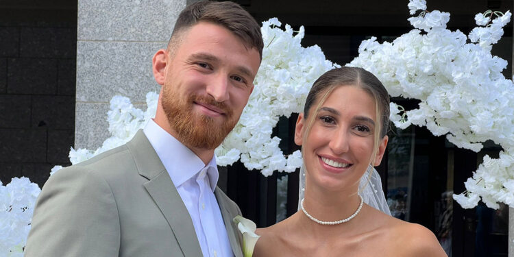 Salih Özcan, Köln'de dünya evine girdi