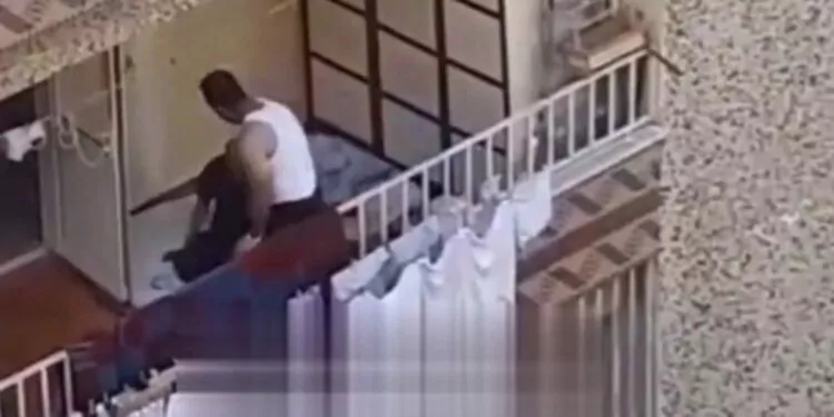 Şanlıurfa’da balkonda felçli hastaya şiddete gözaltı