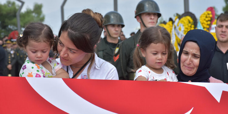 Şehit Astsubay Ünal Sipahi, toprağa verildi