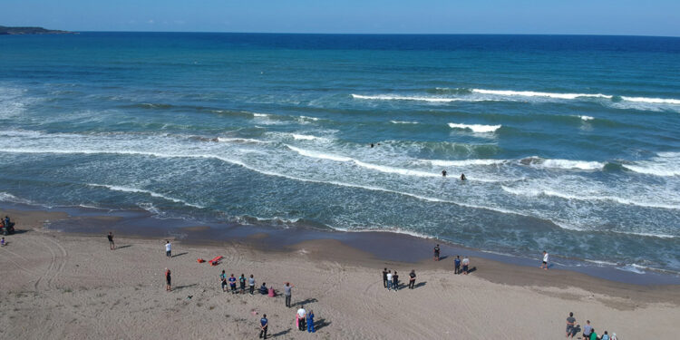 Sinop'ta akıntıya kapılan Ahmet, kayboldu
