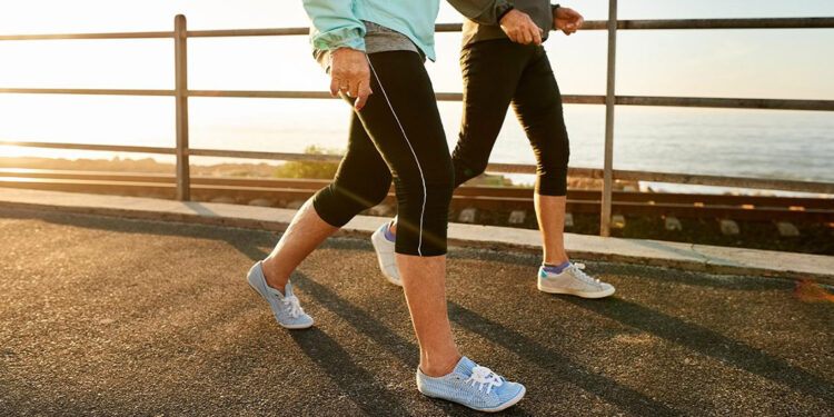 Spinal stenoz, yürüme mesafesinde kısalmaya neden oluyor