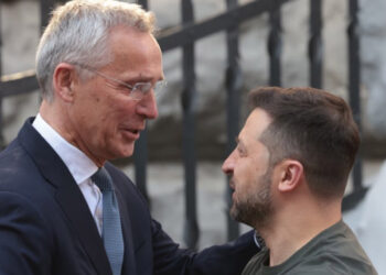 Stoltenberg Kiev'e sürpriz ziyaret gerçekleştirdi