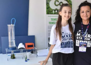 Teknofest'te bilfen öğrencileri çevreci projelerini sergiledi