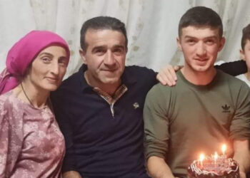 Tarım aracı şarampole devrildi 1 ölü, 3 yaralı
