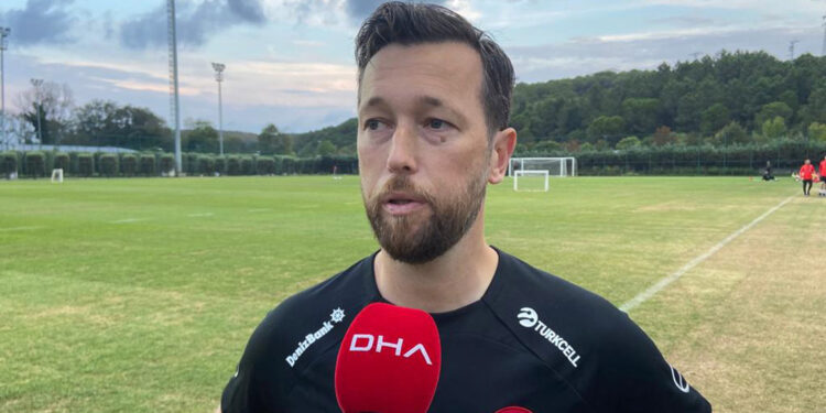 Teknik Direktörü Levent Sürme: Bayrağın pazarlığı olmaz