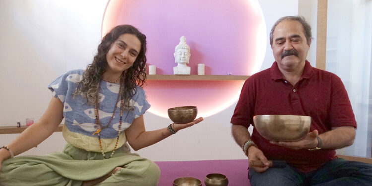 Tibet Çanakları ile ses terapisi