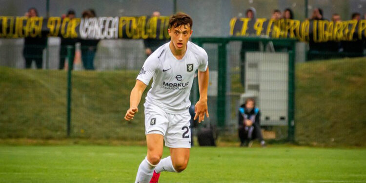 Trabzonspor, genç Ognjen Bakic'i kadrosuna kattı