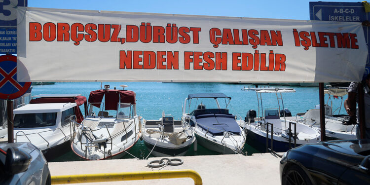 Türkiye'nin en büyük balıkçı barınağının sözleşmesi feshedildi 