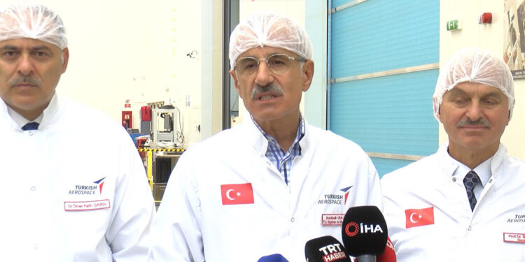 Türksat 6A'yı haziranda fırlatmayı planlıyoruz