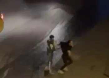 Ümraniye'de tartıştığı kadını sokak ortasında darbetti