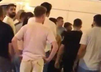 Üsküdar'da sözlü taciz iddiasıyla tekme tokat dövüldü