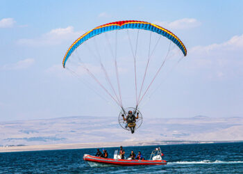 Van'da yamaç paraşütü ve paramotor şampiyonası