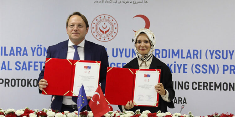 'Yabancılara Yönelik Sosyal Uyum Yardımı Projesi' imzalandı