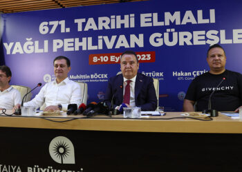 Yağlı güreşin yeni kuralları, Kırkpınar'dan önce Elmalı'da