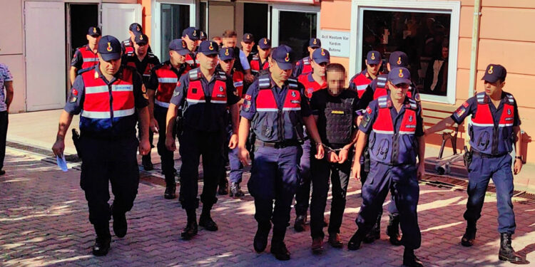 Yeğenini öldüren dayı ile 3 şüpheli adliyede