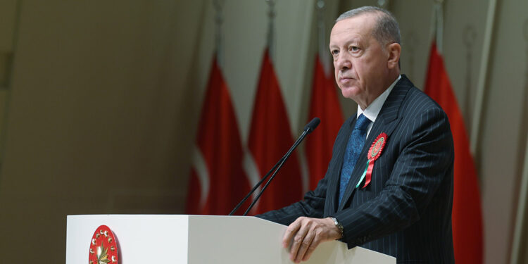 Yeni anayasa girişimlerimizi tekrar başlatacağız