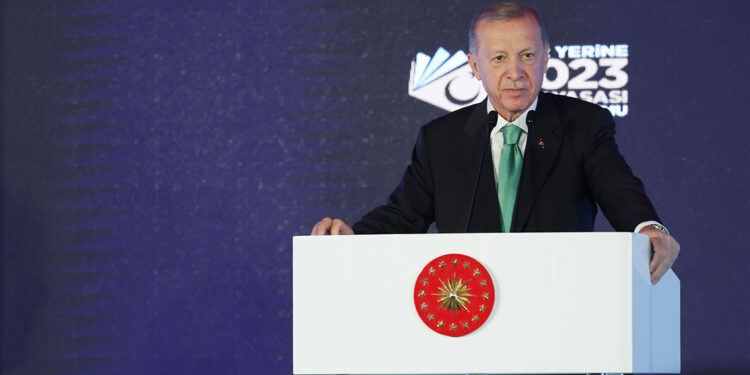 Yeni anayasayı milletimize kazandırana kadar çalışacağız