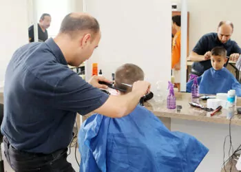 Yenimahalle’den öğrencilere okul öncesi saç bakımı