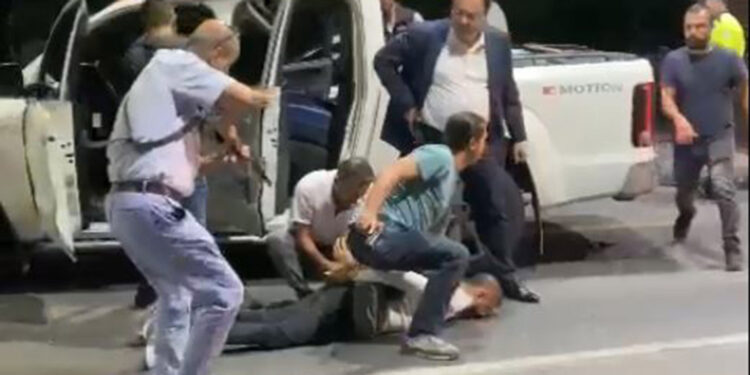 Yurt dışına kaçmaya çalışan örgüt lideri yakalandı