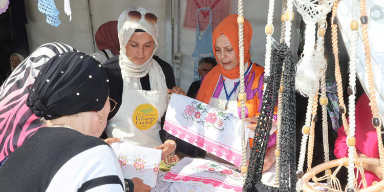 Zeytinburnu ‘El Emeği Günleri’nin 2’ncisi başladı