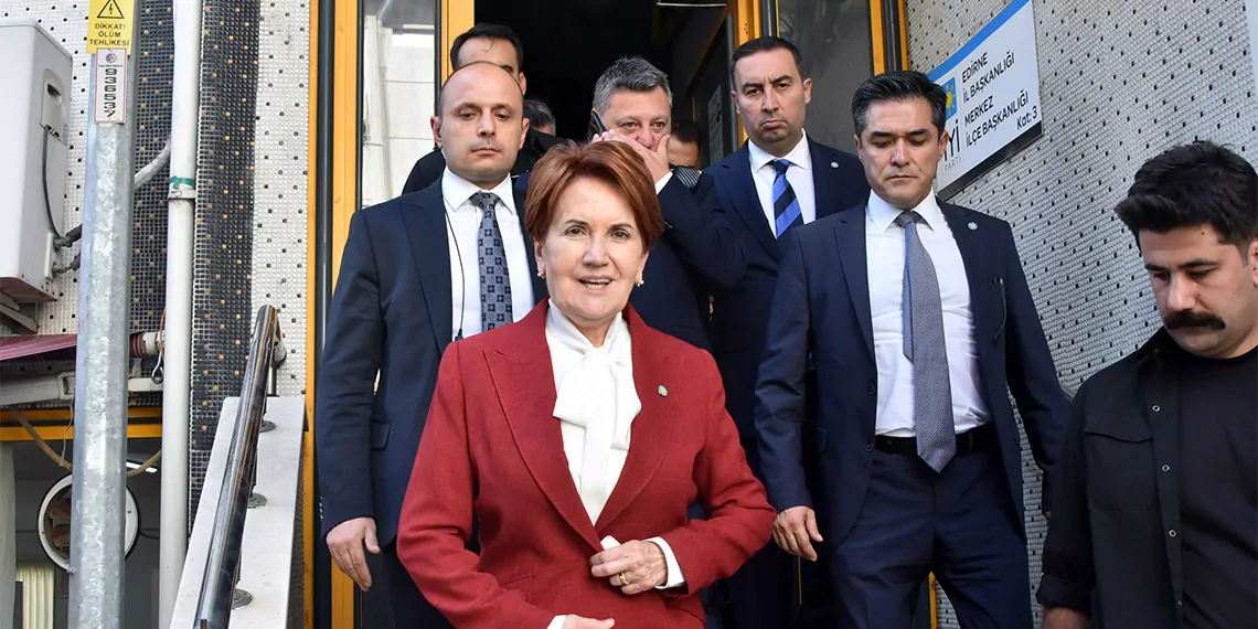 İyi̇ parti genel başkanı meral akşener,  "biz ittifak sisteminden vazgeçtik. Dolayısıyla ittifak sistemini reddediyoruz ve ittifak sistemiyle yol yürümeyeceğiz" dedi.