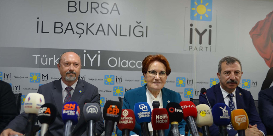 İYİ Parti Genel Başkanı Meral Akşener, "Bu seçimlere tek başımıza girecek gibi hazırlanacağız bu netlikte söylüyorum, bu seçimde kendimizin kaç kilo ettiğini paylaşacağız, tarttıracağız, göreceğiz" dedi.