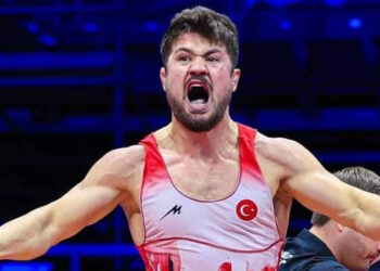 Ali Cengiz dünya şampiyonu oldu