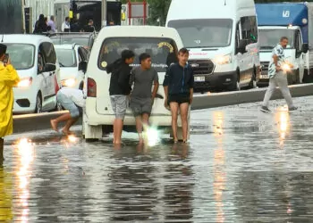 Alibeyköy'de sağanak yağış ve su baskını