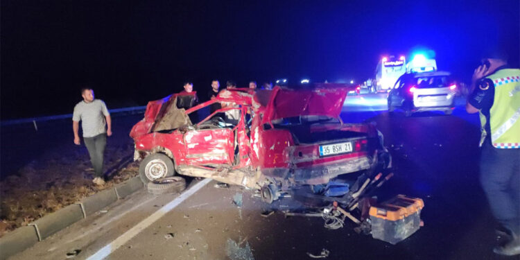 Amasya'da yolcu otobüsü ile otomobil çarpıştı