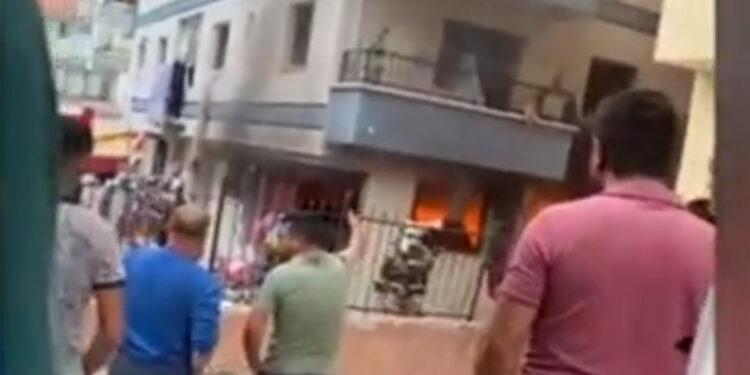 Mamak'ta 6 katlı binanın giriş katında doğal gaz patlaması: 1 ölü