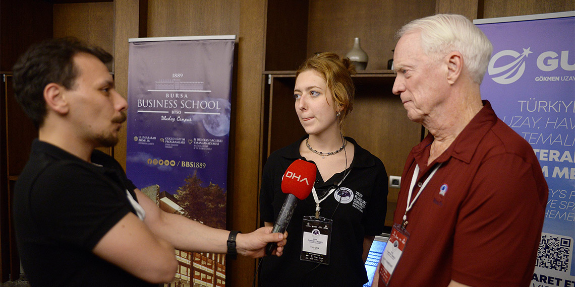 54 yıl önce Ay'a çıkan astronot; Ailemi özledim