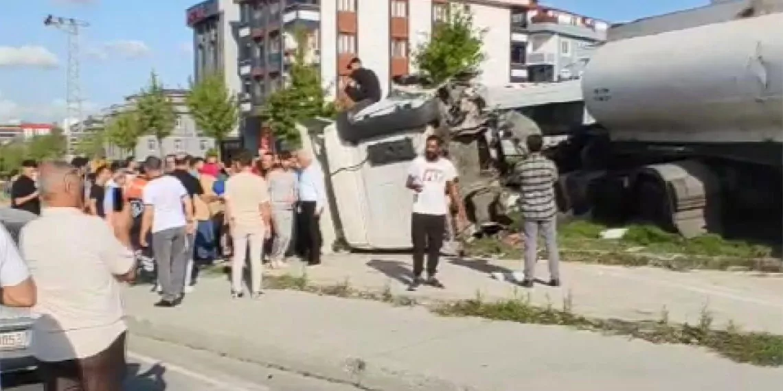 Arnavutköy'de tanker kazası; faciadan dönüldü