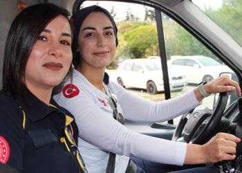 Ayşegül ve Büşra hayat kurtarmak için zamanla yarışıyor