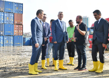 Bakan Bolat, Halkalı Gar Gümrük Müdürlüğü'nde inceleme yaptı