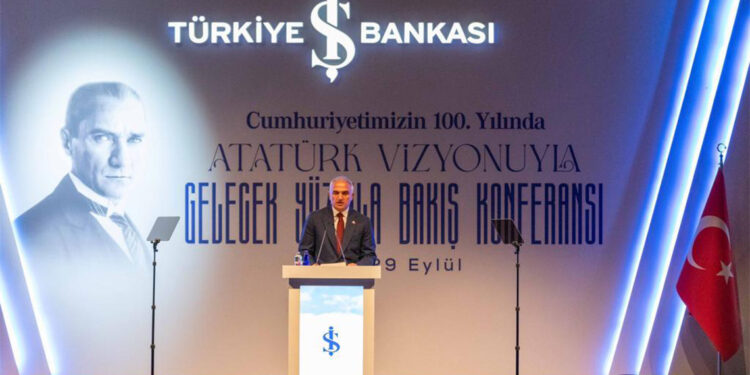 Atatürk'ün muasır medeniyetler ülküsü her zaman aklımızda