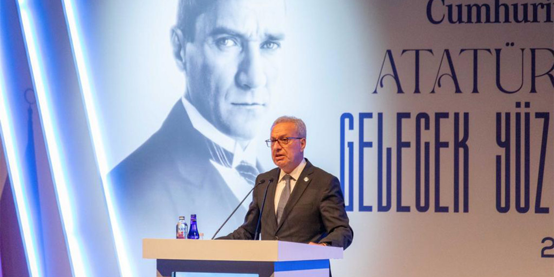 Kültür ve Turizm Bakanı Mehmet Nuri Ersoy, “Atatürk'ün muasır medeniyetler ülküsü her zaman aklımızda” dedi.