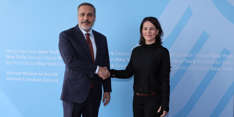 Bakan Fidan, Almanya Dışişleri Bakanı ile bir araya geldi