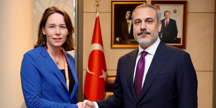 Hakan Fidan Hollanda Dışişleri Bakanı ile bir araya geldi