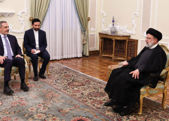 Bakan Fidan, İbrahim Reisi ile bir araya geldi