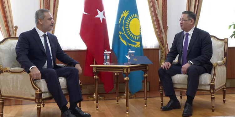 Bakan Fidan, Kazakistan Dışişleri Bakanı ile görüştü